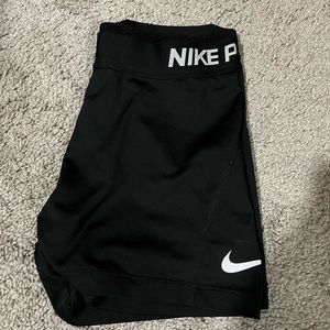 Nike pros shorts